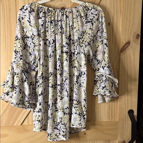 EUC Chaps Floral Bell Sleeve Blouse - Black, White, Cream - Picture 4 of 5